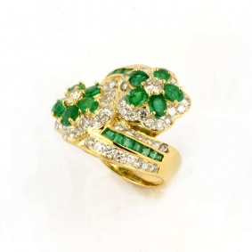 18k Yellow Gold Emerald & Diamond Floral Crossover Ring